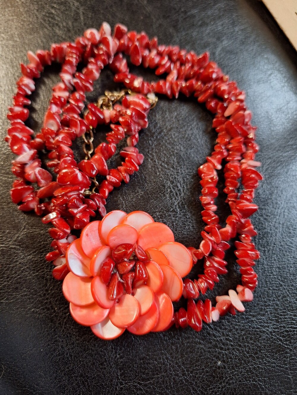 Red Floral Shell Chip Necklace Tropical Vacation Cruise Coastal BEACH Edgy Gold